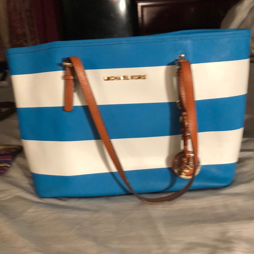 Authentic Michael kors handbag